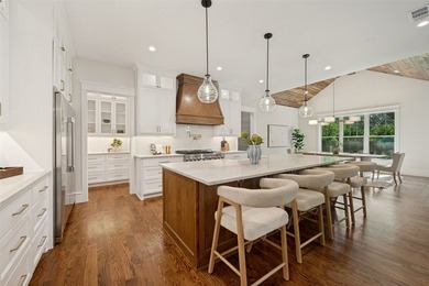 Introducing another exceptional Signature Series home by Thomas - photo 8
