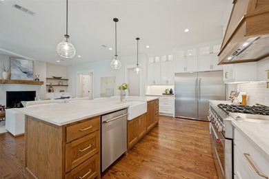 Introducing another exceptional Signature Series home by Thomas - photo 9