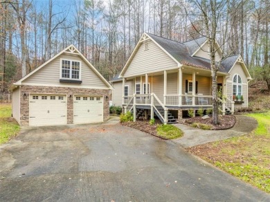 Lake Home For Sale in Ellijay, Georgia