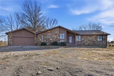 (private lake, pond, coastal) Home Active Under Contract in Edgerton Missouri