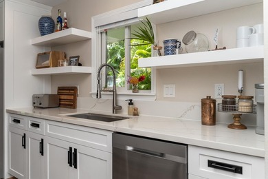 HUGE PRICE REDUCTION! Ocean views, breathtaking sunsets, and an - photo 11