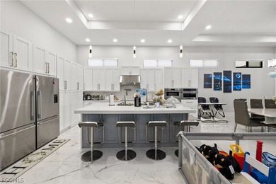 Modern large home on 1 acre, yes 20' entrance ,almost 10,000 sqf - photo 15