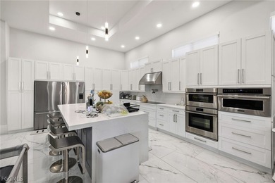 Modern large home on 1 acre, yes 20' entrance ,almost 10,000 sqf - photo 17