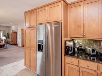 Cardinal built and lovingly cared for twin home in Cardinal Way - photo 8