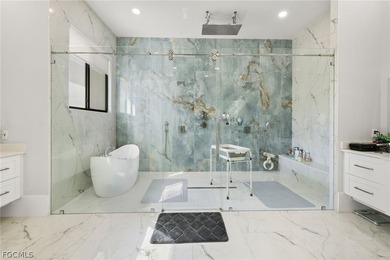 Modern large home on 1 acre, yes 20' entrance ,almost 10,000 sqf - photo 21