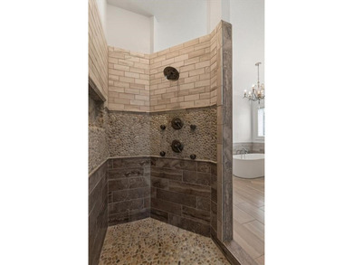 NOW $1,675,000 PINNACLE COUNTRY CLUB. This timeless - photo 23