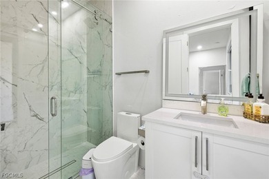 Modern large home on 1 acre, yes 20' entrance ,almost 10,000 sqf - photo 26