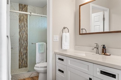 HUGE PRICE REDUCTION! Ocean views, breathtaking sunsets, and an - photo 26