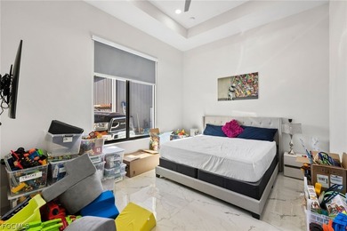 Modern large home on 1 acre, yes 20' entrance ,almost 10,000 sqf - photo 30