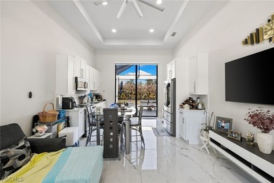 Modern large home on 1 acre, yes 20' entrance ,almost 10,000 sqf - photo 39