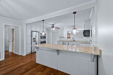 You're going to love this hard-to-find located out of the flood - photo 13