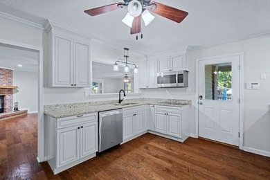 You're going to love this hard-to-find located out of the flood - photo 15