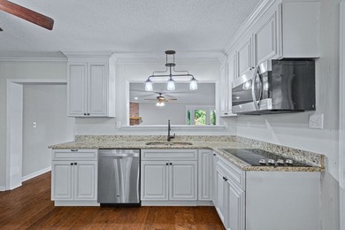 You're going to love this hard-to-find located out of the flood - photo 17
