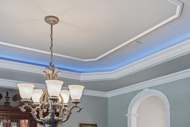 Welcome to a luxury lifestyle property redefining resort-style - photo 17