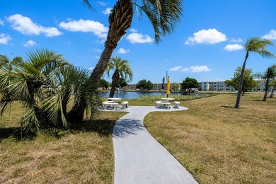 This just in! This spacious 2 Bedroom condo is waiting for its - photo 18