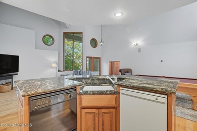 Iconic waterfront masterpiece on Lake Coeur d'Alene with over 8 - photo 21
