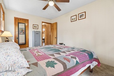 Move-in ready and made for relaxing, this charming 2-bedroom - photo 23