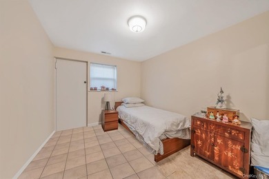 Welcome to this spacious and well-maintained Duplex in the heart - photo 24