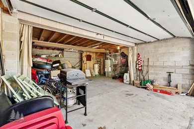 Move-in ready and made for relaxing, this charming 2-bedroom - photo 25