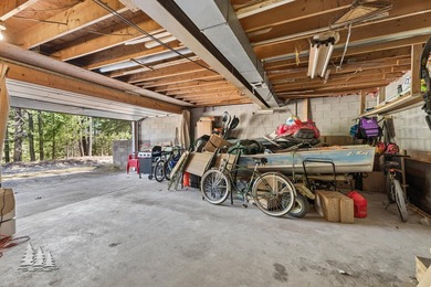 Move-in ready and made for relaxing, this charming 2-bedroom - photo 26