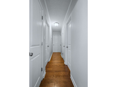 You're going to love this hard-to-find located out of the flood - photo 38