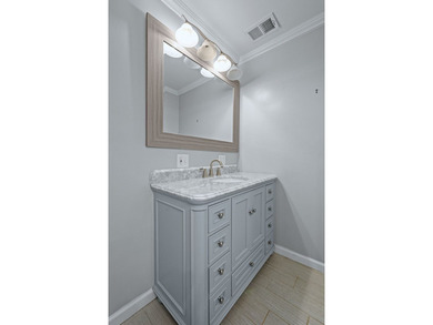 You're going to love this hard-to-find located out of the flood - photo 43
