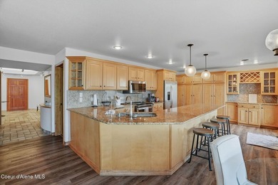 Iconic waterfront masterpiece on Lake Coeur d'Alene with over 8 - photo 45