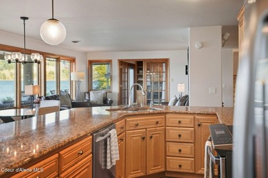 Iconic waterfront masterpiece on Lake Coeur d'Alene with over 8 - photo 50