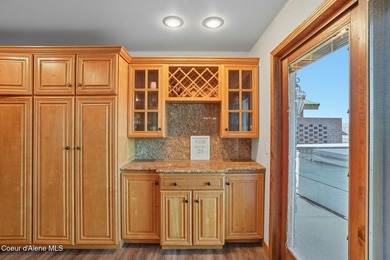 Iconic waterfront masterpiece on Lake Coeur d'Alene with over 8 - photo 52
