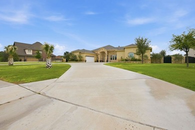 Exceptional Solomon Estates home (2013) - 4 BR, 4 full & 2 half - photo 2
