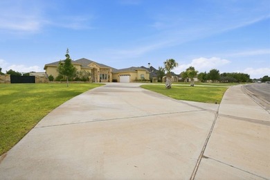 Exceptional Solomon Estates home (2013) - 4 BR, 4 full & 2 half - photo 3