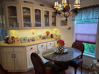 Come & Enjoy Glenwood Village, A Well Sought After 55+ - photo 7