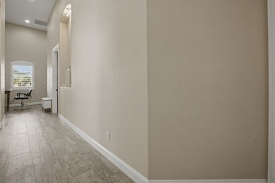 Exceptional Solomon Estates home (2013) - 4 BR, 4 full & 2 half - photo 10