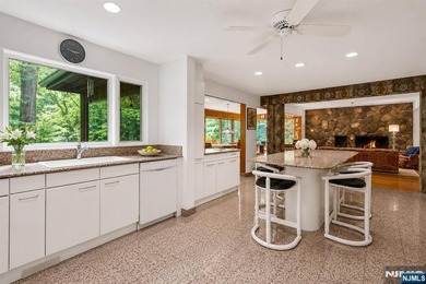 PREMIER LOCATION!! THIS HOME IS LOCATED ON ONE OF ALPINE'S MOST - photo 14