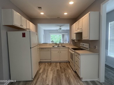 Looking for a welcoming place to call home? This delightful - photo 8