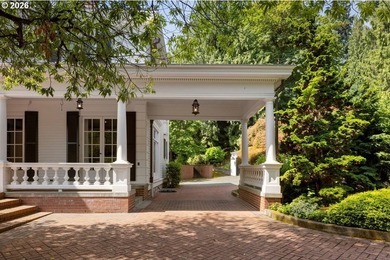 Cedarhurst is more than a residence. It is a turn-key lifestyle - photo 5