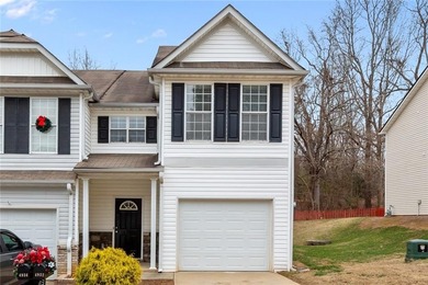 Lake Lanier Townhome/Townhouse For Sale in Flowery Branch Georgia