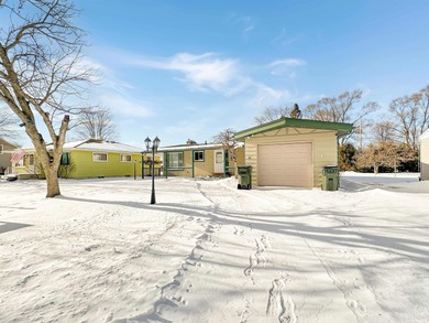 Lake Michigan - Delta County Home Active Under Contract in Escanaba Michigan