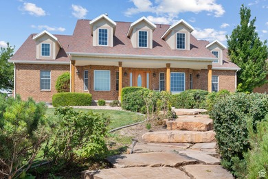 Beautiful 8,500+ sq ft home on 5.32 acres with stunning mountain - photo 3