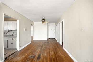Welcome to this wonderful 2 bedroom unit in the desirable - photo 4