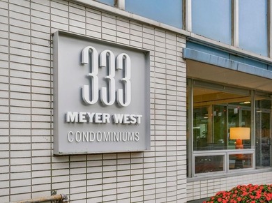 Spacious top floor (Penthouse) condo in the iconic Mid-Century