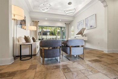 Welcome to this impeccably designed, all-on-one-floor luxury - photo 3