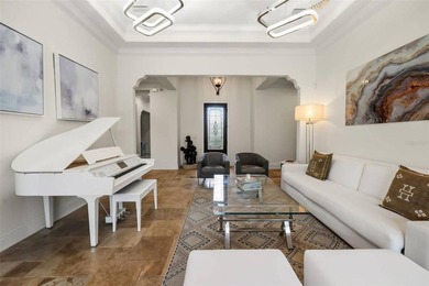 Welcome to this impeccably designed, all-on-one-floor luxury - photo 6