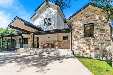 Prepare yourself for exceptional living on the Blanco River in - photo 2