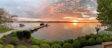 Perfectly positioned along Canandaigua Lake, this exceptional - photo 5