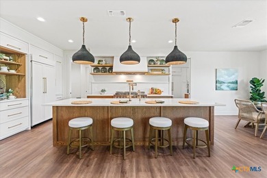 Prepare yourself for exceptional living on the Blanco River in - photo 8