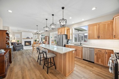 Enjoy the ease of one-level living in this beautifully designed - photo 3