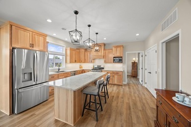 Enjoy the ease of one-level living in this beautifully designed - photo 5