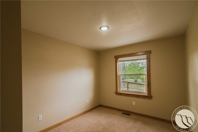 2 access gates open to this well maintained 1000 sq. ft., 2 bdrm - photo 23