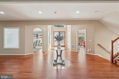 Welcome to one of the most captivating lakefront residences - photo 4